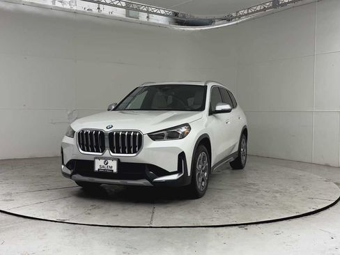 Used 2024 BMW X1 xDrive28i w/ Convenience Package AWD/4WD image 2