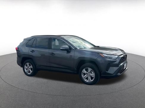 Used 2025 Toyota RAV4 XLE image 2