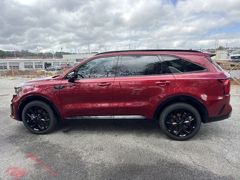 Certified 2023 Kia Sorento SX image 4