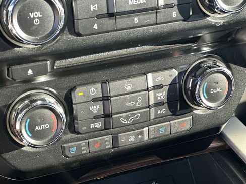 Used 2016 Ford F150 Lariat w/ Equipment Group 501A Mid image 17