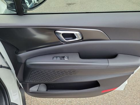 New 2026 Kia Carnival SX w/ SX Dark Edition Package FWD image 10