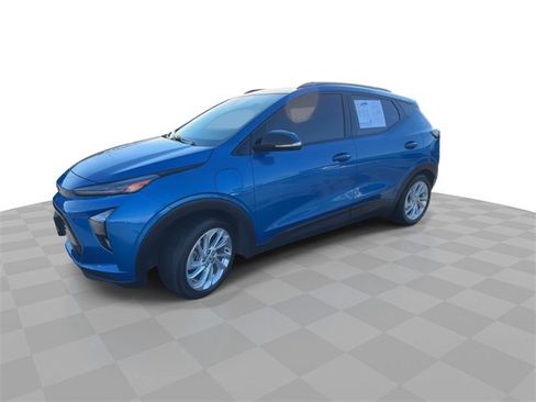 Used 2023 Chevrolet Bolt EUV LT w/ Driver Confidence Package image 5