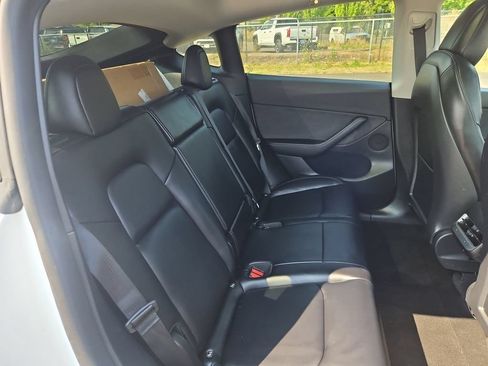 Used 2022 Tesla Model Y Performance AWD/4WD image 28