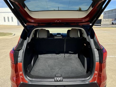 Used 2019 Ford Escape Titanium image 17