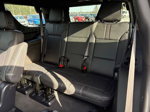 Used 2025 Chevrolet Tahoe RST w/ RST Performance Edition image 16