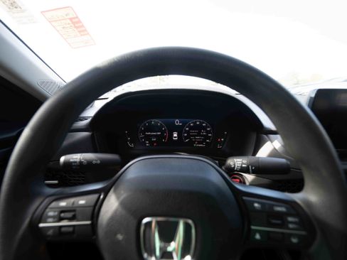 Used 2025 Honda Accord SE image 15