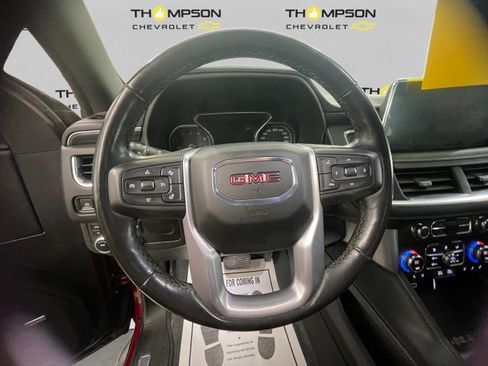 Used 2021 GMC Yukon SLT w/ SLT Luxury Package AWD/4WD image 12