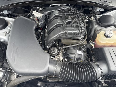 Used 2023 Chrysler 300 Touring L w/ Popular Equipment Group RWD image 33