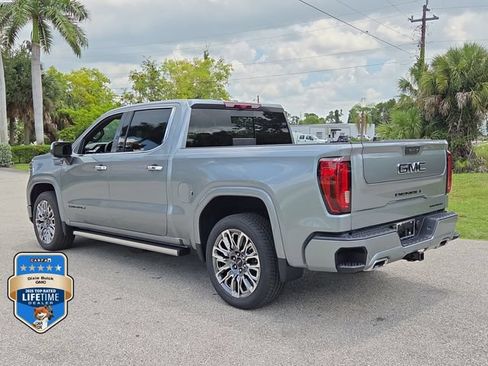 New 2026 GMC Sierra 1500 Denali Ultimate w/ LPO, Black Badging Package AWD/4WD image 3
