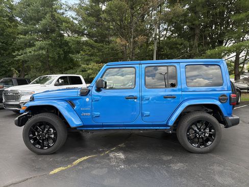 Certified 2024 Jeep Wrangler Unlimited Sahara AWD/4WD image 6