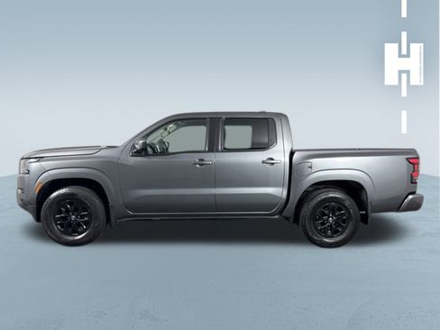 Used 2024 Nissan Frontier SV image 4