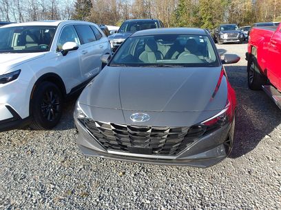 Certified 2023 Hyundai Elantra SEL w/ Convenience Package