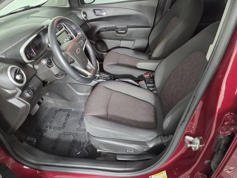 Used 2018 Chevrolet Sonic LT w/ Convenience Package FWD image 13