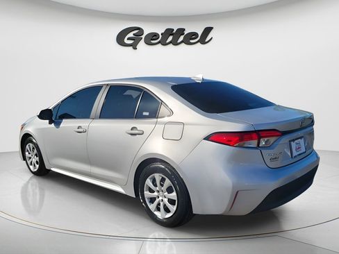 Used 2025 Toyota Corolla LE image 4