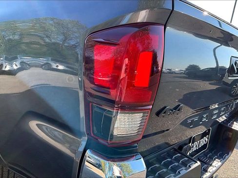 Used 2024 Toyota Tacoma TRD Sport AWD/4WD image 42