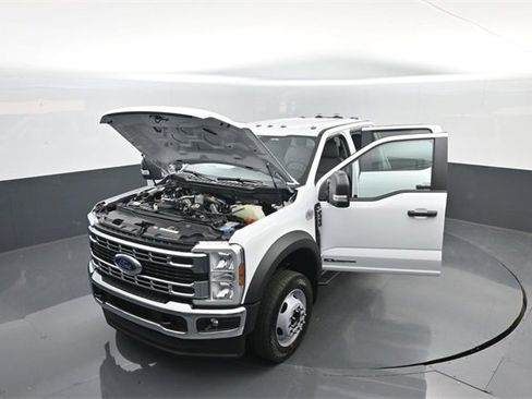 New 2026 Ford F450 XL w/ XL Chrome Package image 38