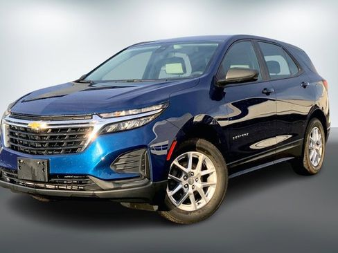 Used 2022 Chevrolet Equinox LS image 12