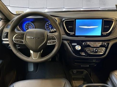 New 2026 Chrysler Pacifica Select image 27