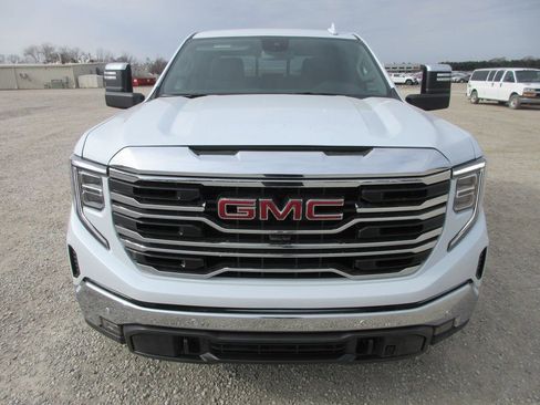 New 2026 GMC Sierra 1500 SLT w/ SLT Premium Plus Package image 12