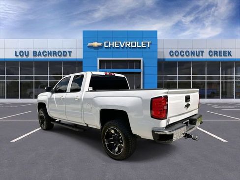 Used 2018 Chevrolet Silverado 1500 LT RWD image 6