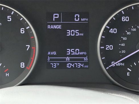 Used 2017 Hyundai Elantra SE image 14