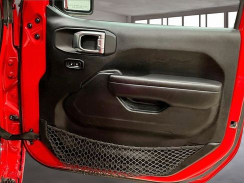 Used 2018 Jeep Wrangler Unlimited Sport S image 20