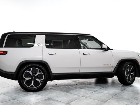 Used 2023 Rivian R1S Adventure AWD/4WD image 7