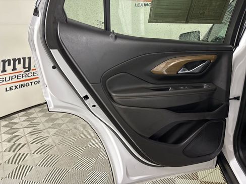 Used 2018 GMC Terrain SLE image 20