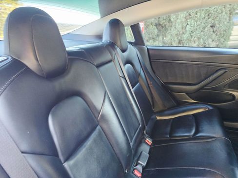 Used 2020 Tesla Model 3 Standard Range Plus image 33