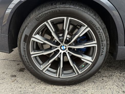Used 2022 BMW X5 M50i AWD/4WD image 31
