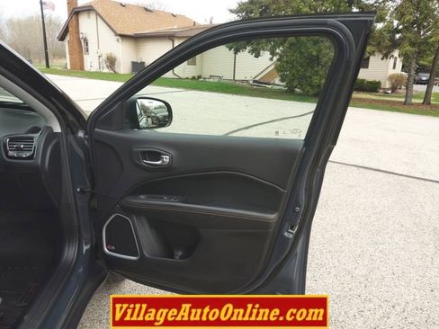 Used 2017 Jeep Compass Limited AWD/4WD image 36