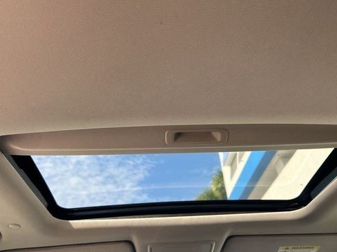 Used 2023 Honda CR-V EX image 10