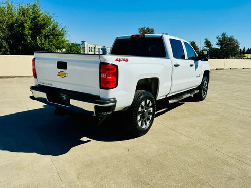 Used 2019 Chevrolet Silverado 2500 W/T w/ Snow Plow Prep Package image 10