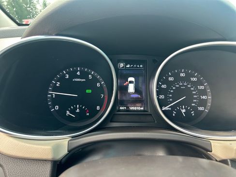 Used 2018 Hyundai Santa Fe Limited image 16