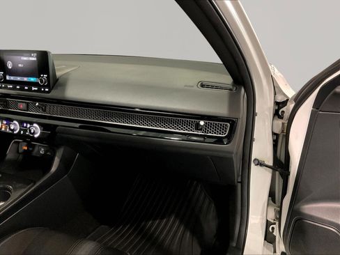 Certified 2024 Honda Civic Sport image 25