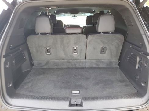 Used 2025 Chevrolet Traverse RS AWD/4WD image 7