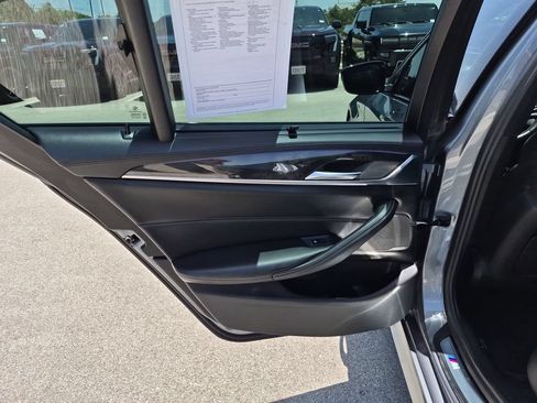 Used 2018 BMW M550i xDrive AWD/4WD image 36