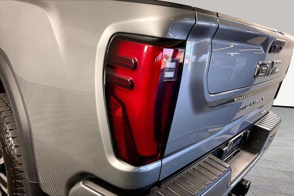 Certified 2025 GMC Sierra 2500 Denali Ultimate AWD/4WD image 21