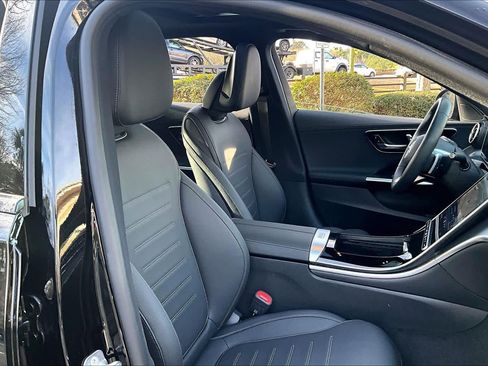 Certified 2025 Mercedes-Benz C 300 4MATIC Sedan image 9