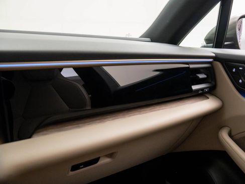 New 2025 Porsche Macan 4 Electric AWD/4WD image 26