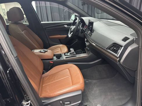 Used 2023 Audi Q5 2.0T Premium w/ Convenience Package AWD/4WD image 29