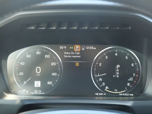 Used 2018 Volvo XC90 T5 Momentum w/ Convenience Package image 25