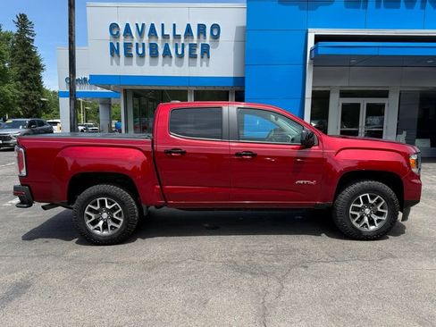 Used 2022 GMC Canyon AT4 w/ Driver Alert Package AWD/4WD image 4