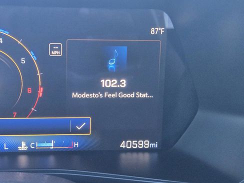 Used 2024 Chevrolet Colorado Trail Boss w/ Technology Package AWD/4WD image 22