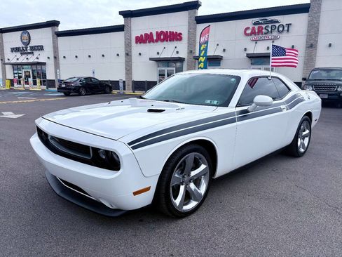 Used 2012 Dodge Challenger R/T w/ Electronics Convenience Group image 2