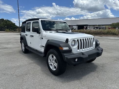 Used 2022 Jeep Wrangler Unlimited Sport AWD/4WD image 16