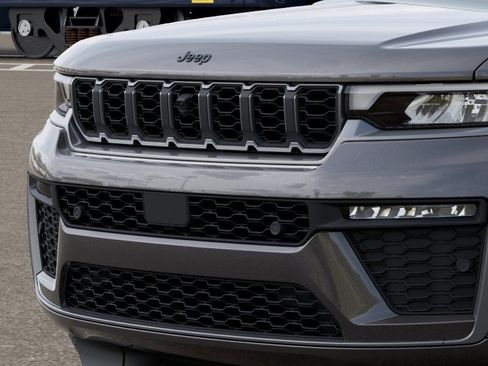 New 2026 Jeep Grand Cherokee L Limited AWD/4WD image 16