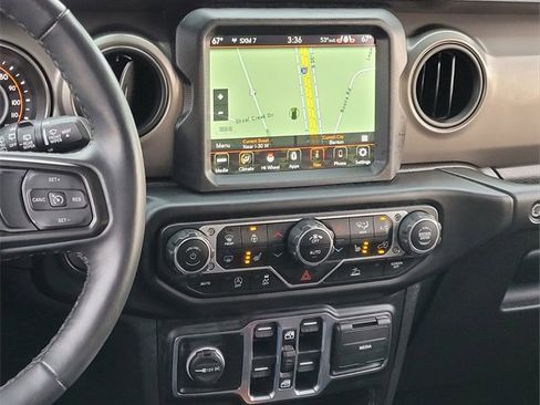 Used 2022 Jeep Wrangler Unlimited Sport image 26