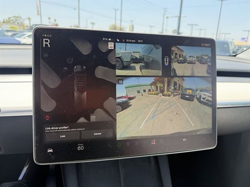 Used 2024 Tesla Model Y Long Range AWD/4WD image 19