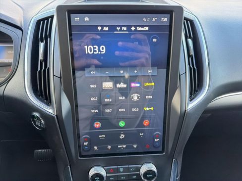 Used 2024 Ford Edge Titanium image 22
